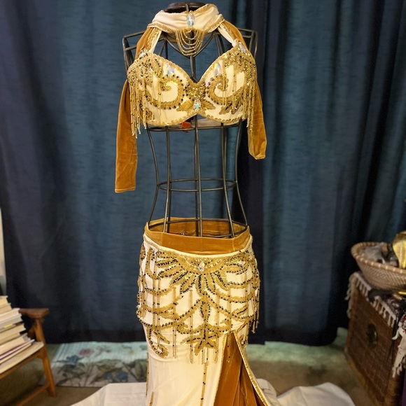 Belly dance costume - Picture 1 of 14